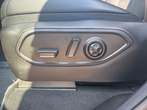 New 2025 Jeep Grand Cherokee L Laredo image 21