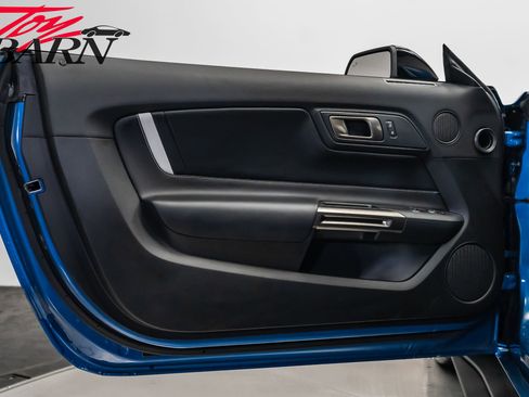 Used 2021 Ford Mustang Shelby GT500 w/ Technology Package image 20