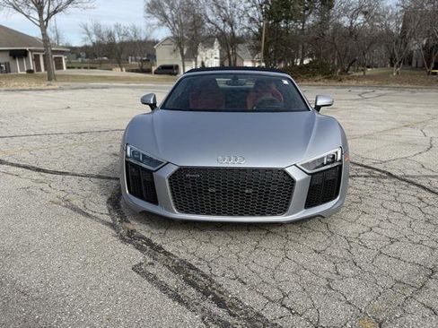Used 2018 Audi R8 V10 image 2