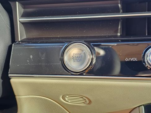 New 2026 Genesis GV70 2.5T Advanced image 17