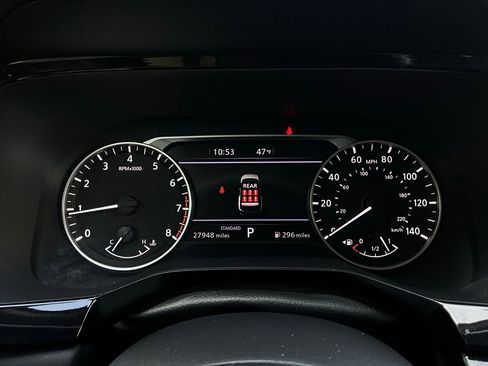 Used 2024 Nissan Pathfinder SV image 39