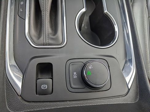 Used 2020 Chevrolet Traverse LT w/ LT Premium Package image 70