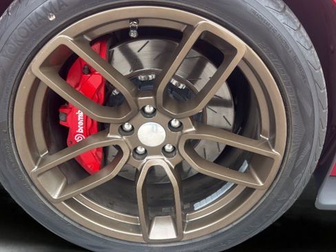 Used 2015 Dodge Challenger SRT Hellcat RWD image 19