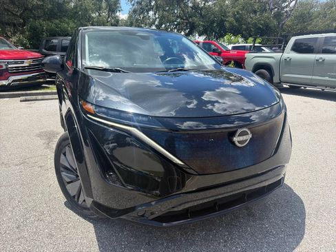 Used 2023 Nissan Ariya AWD image 5