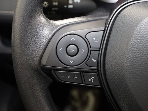 Used 2021 Toyota RAV4 XLE image 30