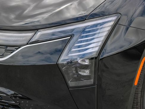 New 2027 Chrysler Pacifica Select FWD image 5