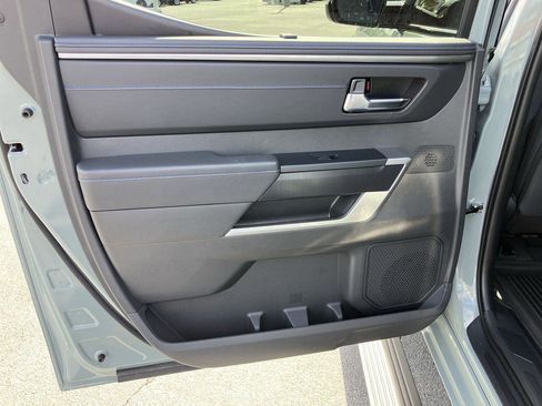 Used 2025 Toyota Tundra Platinum image 28