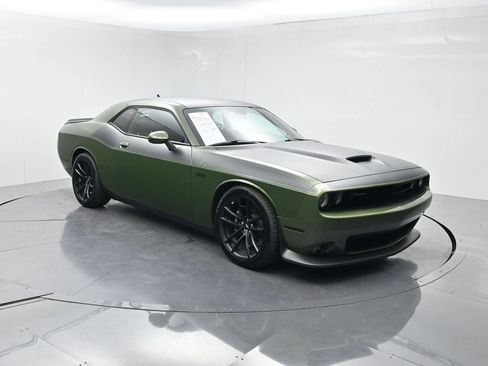 Used 2020 Dodge Challenger R/T Scat Pack w/ T/A Package RWD image 2