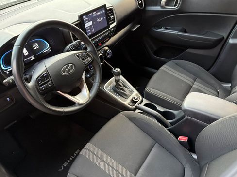 Certified 2023 Hyundai Venue SEL image 11