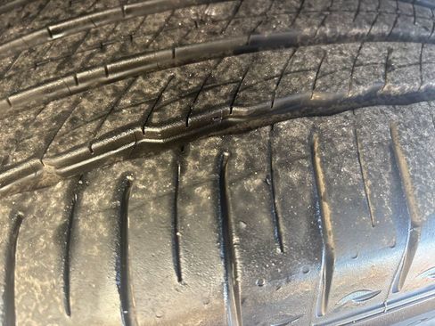 Used 2021 GMC Acadia SLE w/ Driver Convenience Package image 32