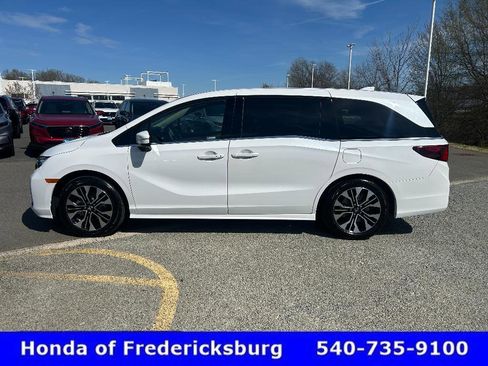 Used 2026 Honda Odyssey Elite image 3