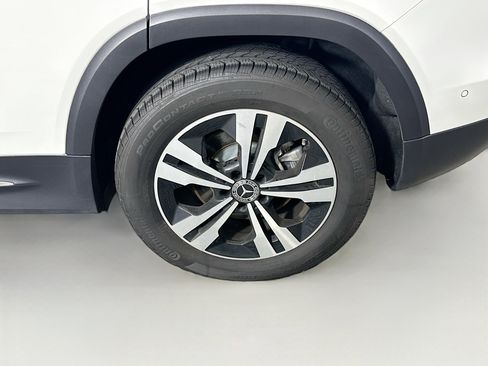 Used 2025 Mercedes-Benz GLB 250 image 11