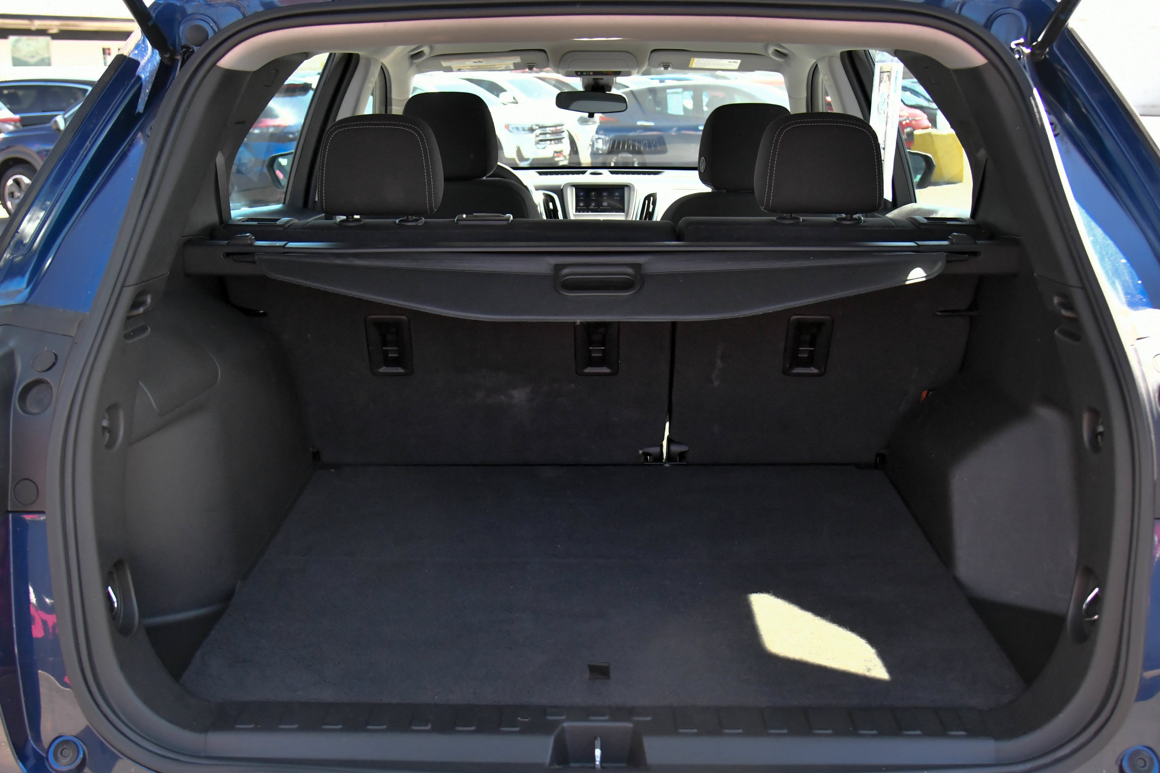 Used 2022 Chevrolet Equinox LS AWD/4WD image 39