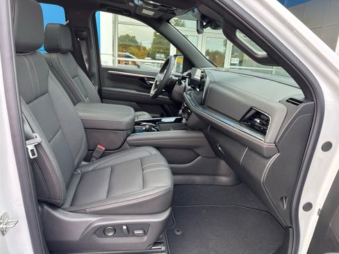 New 2026 Chevrolet Tahoe RST w/ RST Capability Package AWD/4WD image 4