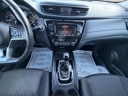 Used 2018 Nissan Rogue SV AWD/4WD image 11