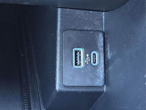 Used 2024 Ford Edge ST-Line AWD/4WD image 18