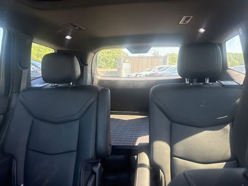Certified 2023 Cadillac XT6 Premium Luxury FWD image 4