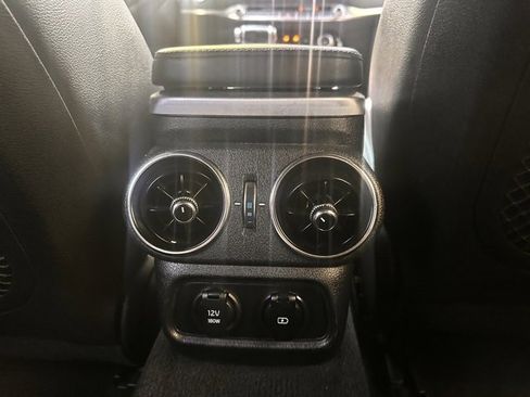 Used 2022 Kia Stinger GT1 image 24