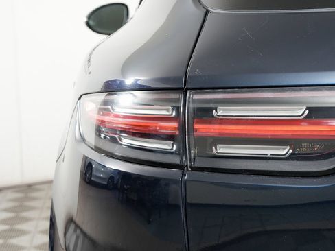 Certified 2021 Porsche Cayenne image 12