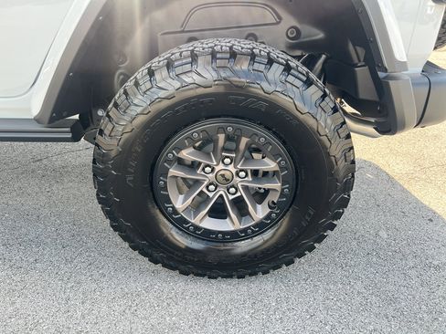 New 2025 Jeep Wrangler Unlimited Rubicon 392 image 18