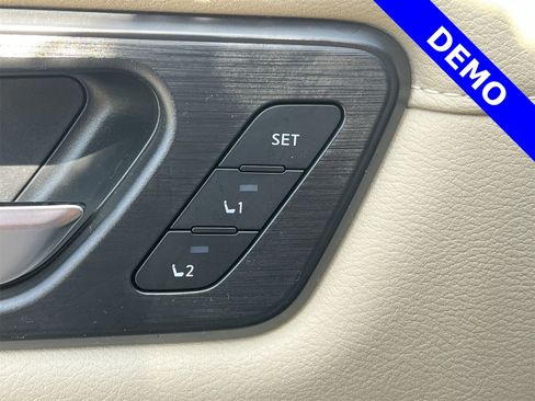 New 2025 Nissan Armada Platinum Reserve image 22