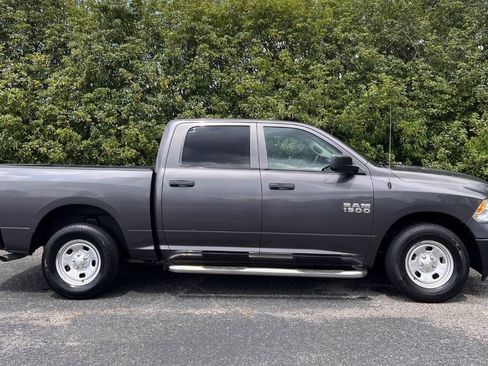 Used 2018 RAM 1500 Tradesman w/ Popular Equipment Group RWD image 9