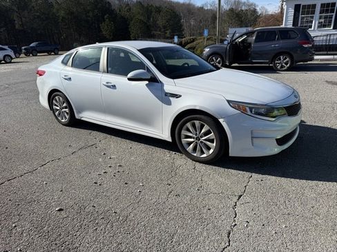 Used 2016 Kia Optima LX image 3
