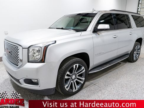 Used 2018 GMC Yukon XL SLT w/ Open Road Package RWD image 2