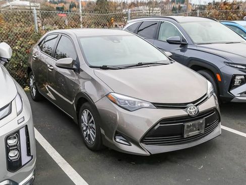 Used 2017 Toyota Corolla L image 4