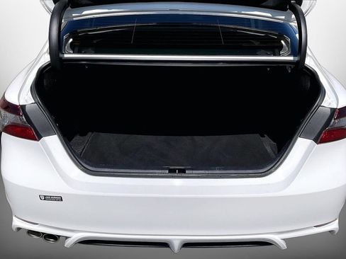 Used 2024 Toyota Camry SE w/ Audio Upgrade Package FWD image 25