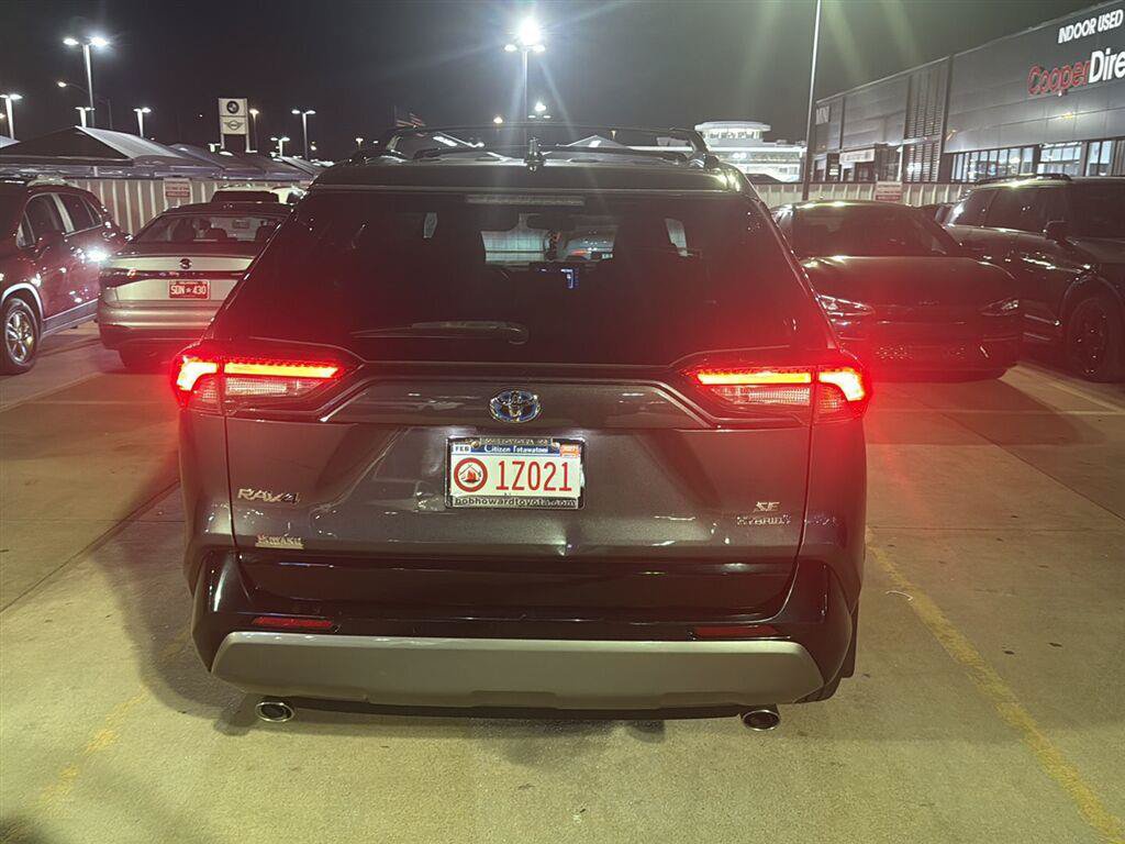 Used 2022 Toyota RAV4 SE AWD/4WD image 9