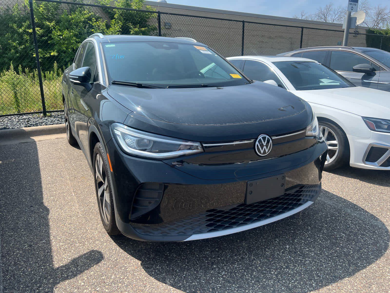 Certified 2022 Volkswagen ID.4 Pro S w/ Gradient Package RWD image 2