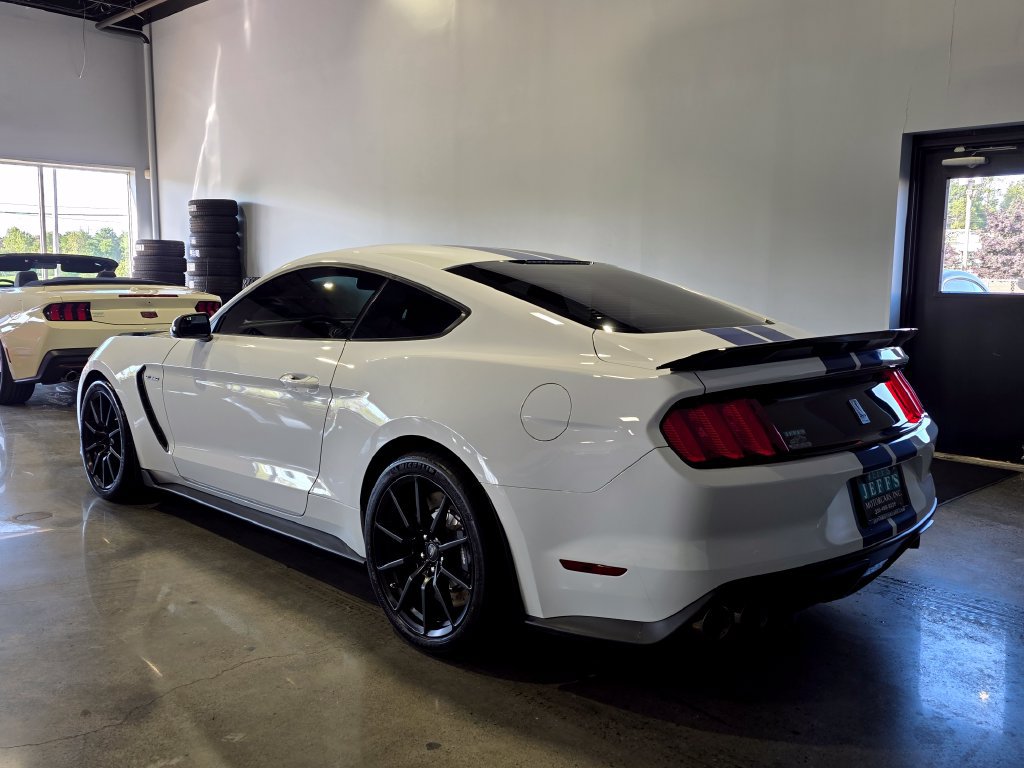 Used 2017 Ford Mustang Shelby GT350 RWD image 6