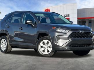Used 2020 Toyota RAV4 LE w/ All Weather Liner Package video 2