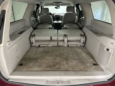Used 2007 GMC Yukon XL SLT w/ SLT Preferred Equipment Group AWD/4WD image 28