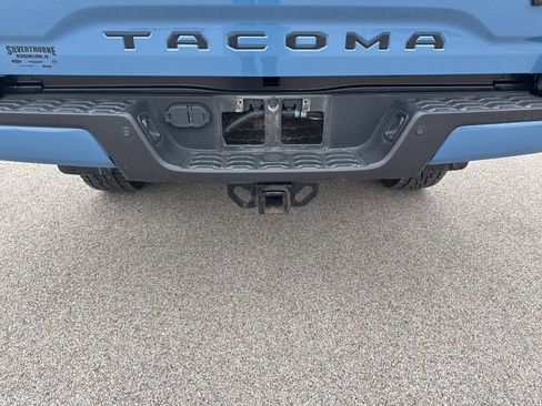 Used 2019 Toyota Tacoma TRD Off-Road image 6