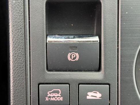 Used 2017 Subaru Outback 2.5i Premium image 24