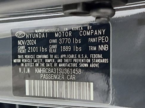 Certified 2025 Hyundai Venue Limited image 28