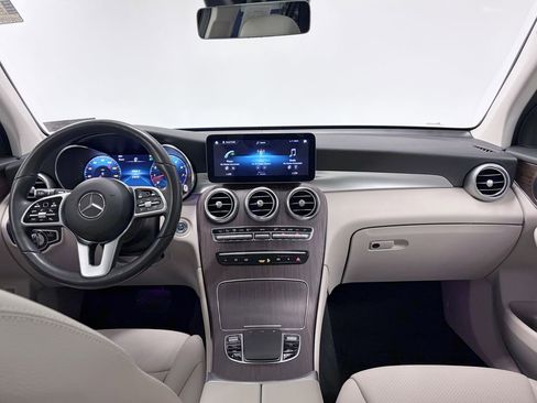 Certified 2022 Mercedes-Benz GLC 300 4MATIC image 3