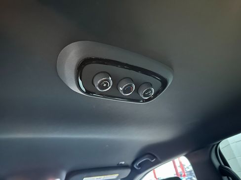 Certified 2025 Dodge Durango GT image 38