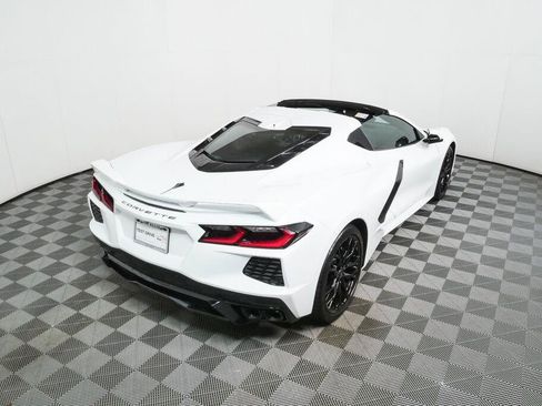 Used 2024 Chevrolet Corvette Stingray Preferred Cpe w/ Z51 Performance Package RWD image 28