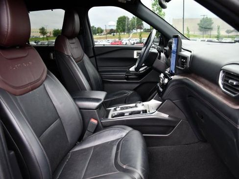 Used 2023 Ford Explorer Platinum w/ Technology Package AWD/4WD image 41