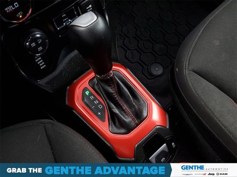 Used 2015 Jeep Renegade Trailhawk w/ Popular Equipment Group image 21