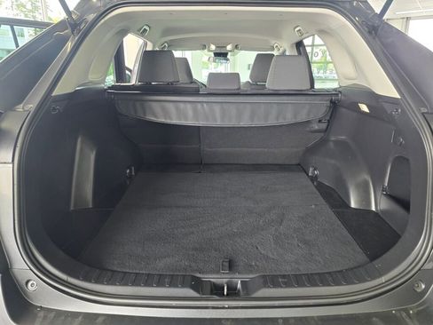 Used 2022 Toyota RAV4 XLE image 18