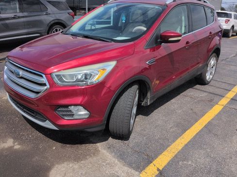 Used 2017 Ford Escape Titanium image 1