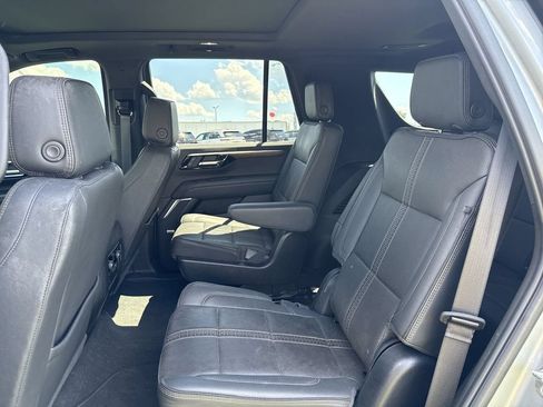 Used 2025 Chevrolet Tahoe High Country w/ Sun And Tow Package AWD/4WD image 21