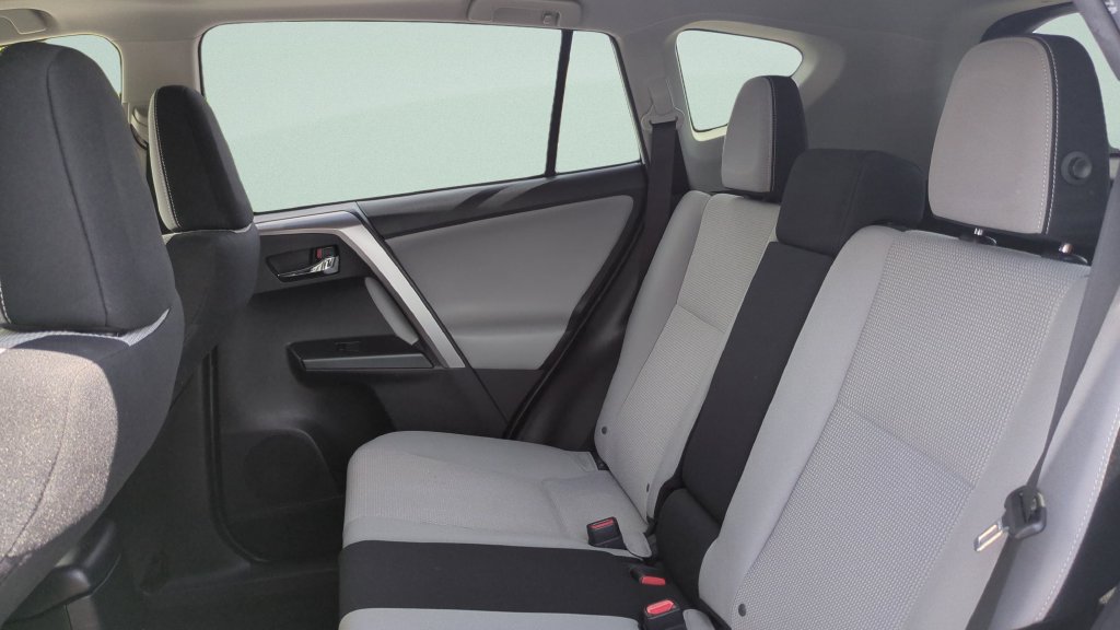 Used 2017 Toyota RAV4 XLE FWD image 10