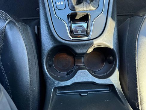 Used 2019 Jeep Cherokee Limited image 23