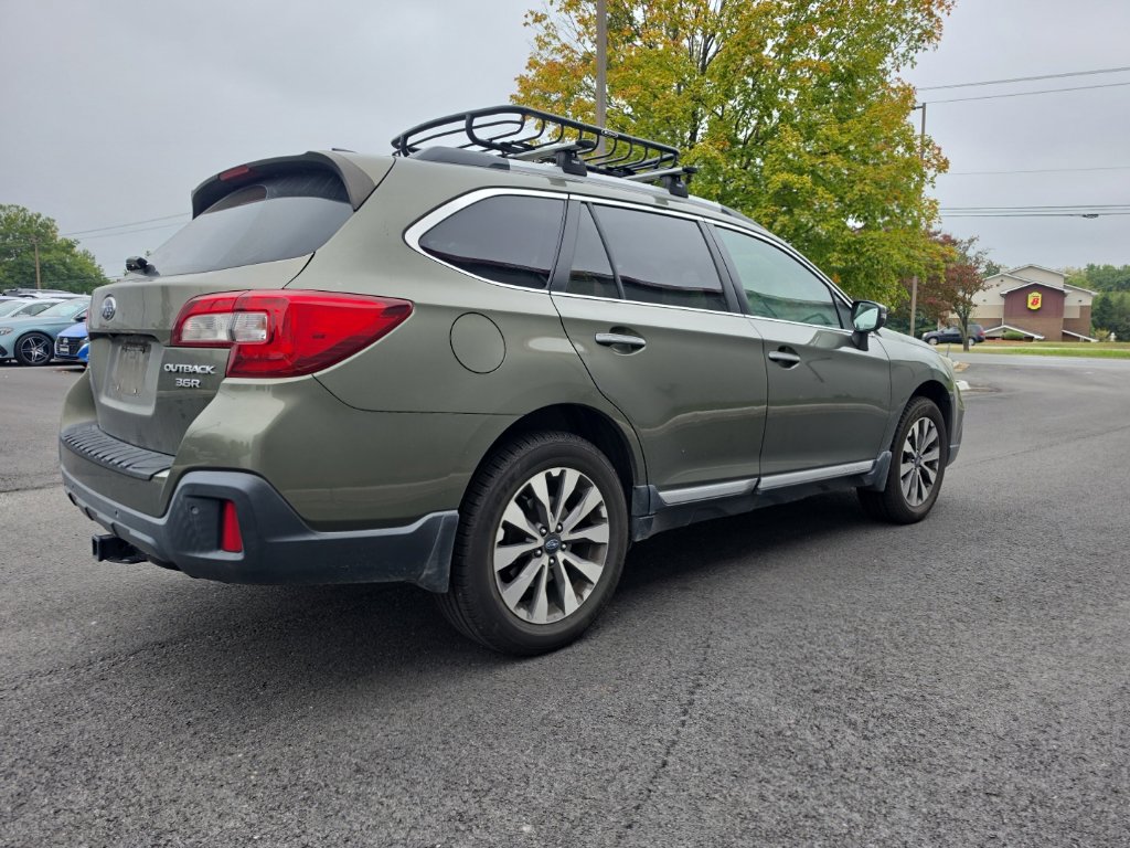 Used 2019 Subaru Outback 3.6R Touring AWD/4WD image 3