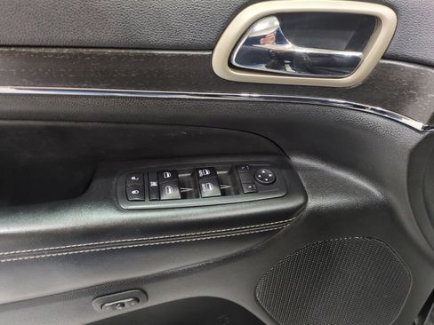Used 2017 Jeep Grand Cherokee Limited AWD/4WD image 17